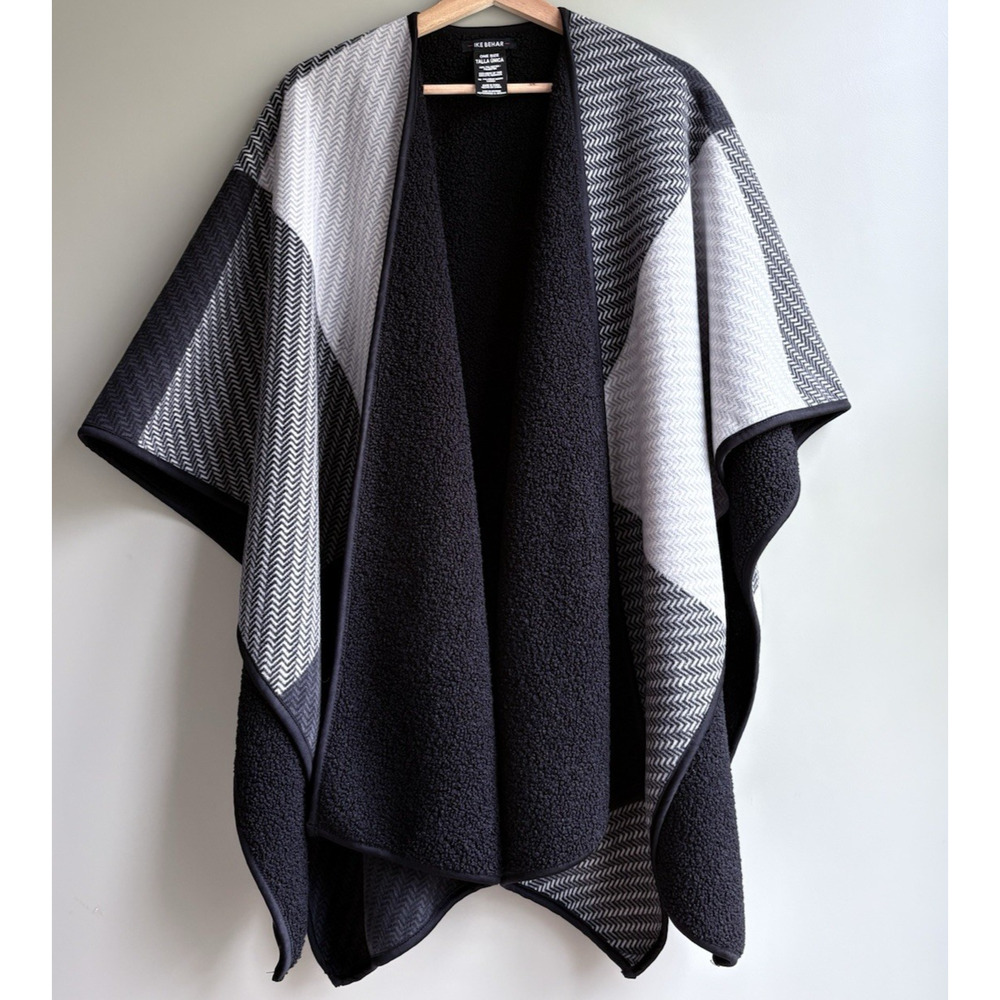 Ike Behar Reversible Sherpa Wrap Poncho Shawl Black Gray Geometric Soft Cozy